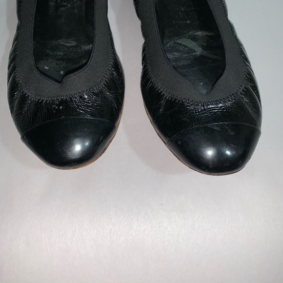 CHANEL size 35 soft crinkled patent leather flats - Picture 9 of 16